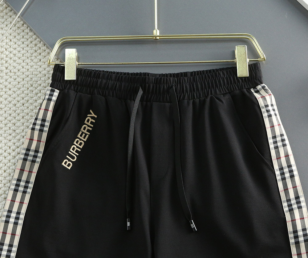 Burberry Short Pants